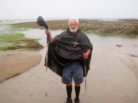 Fremme ved Nordsen, efter vandreturen tvrs over England, august 2016